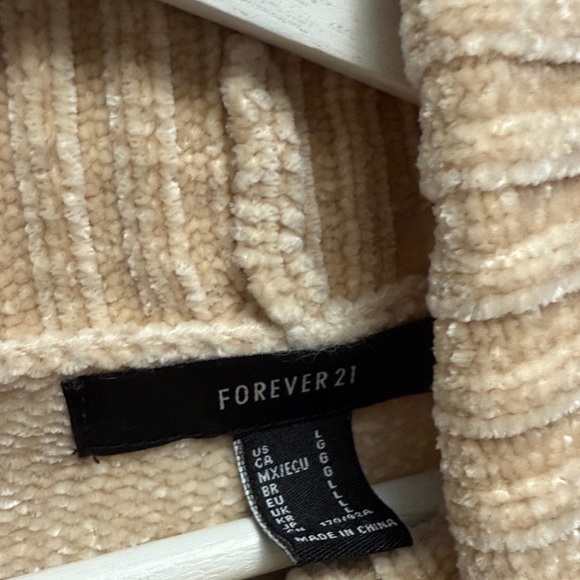 Forever 21 turtle neck sweater - Picture 5 of 5